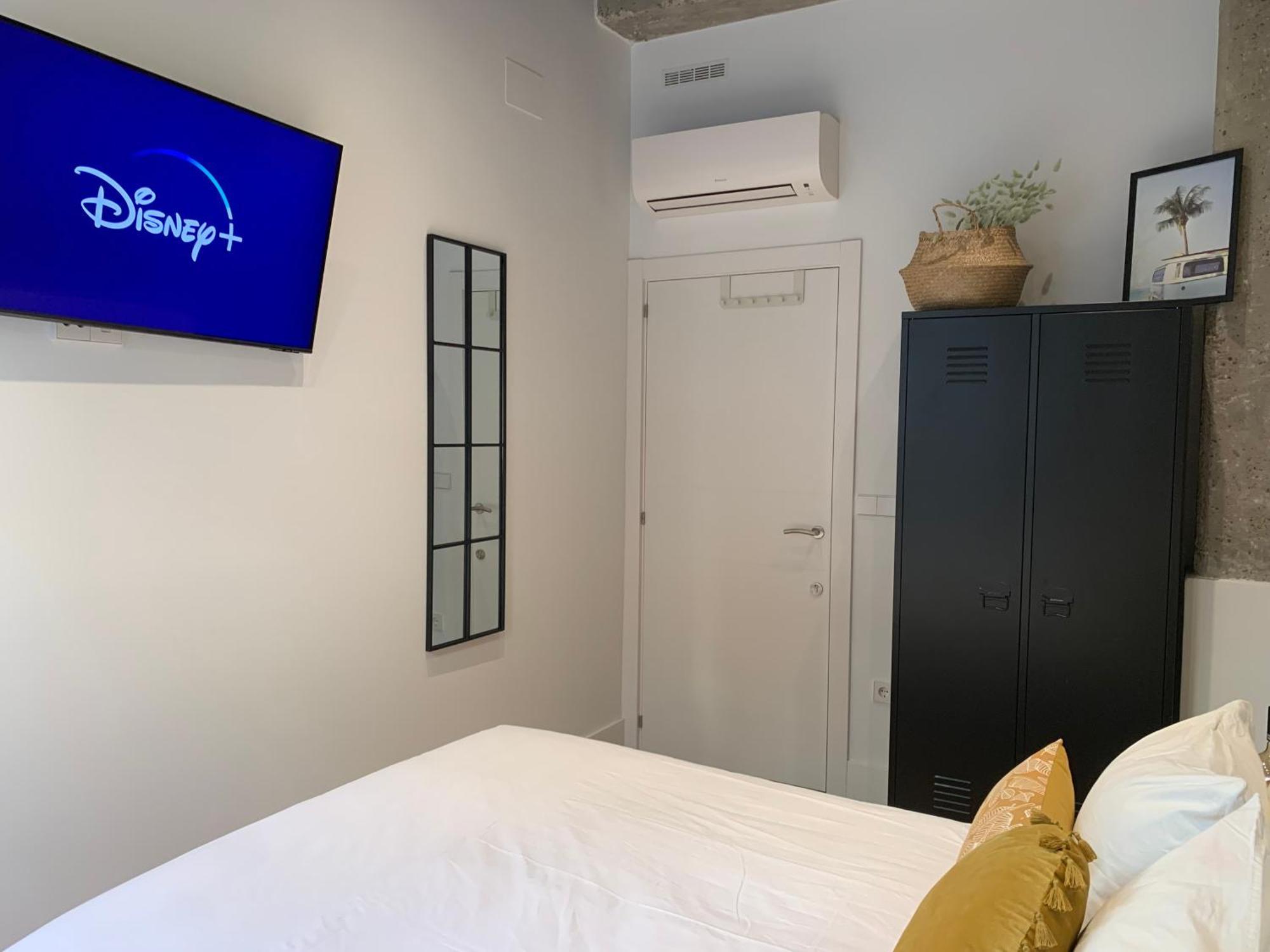 La Reina Beach Rooms Валенсия Экстерьер фото