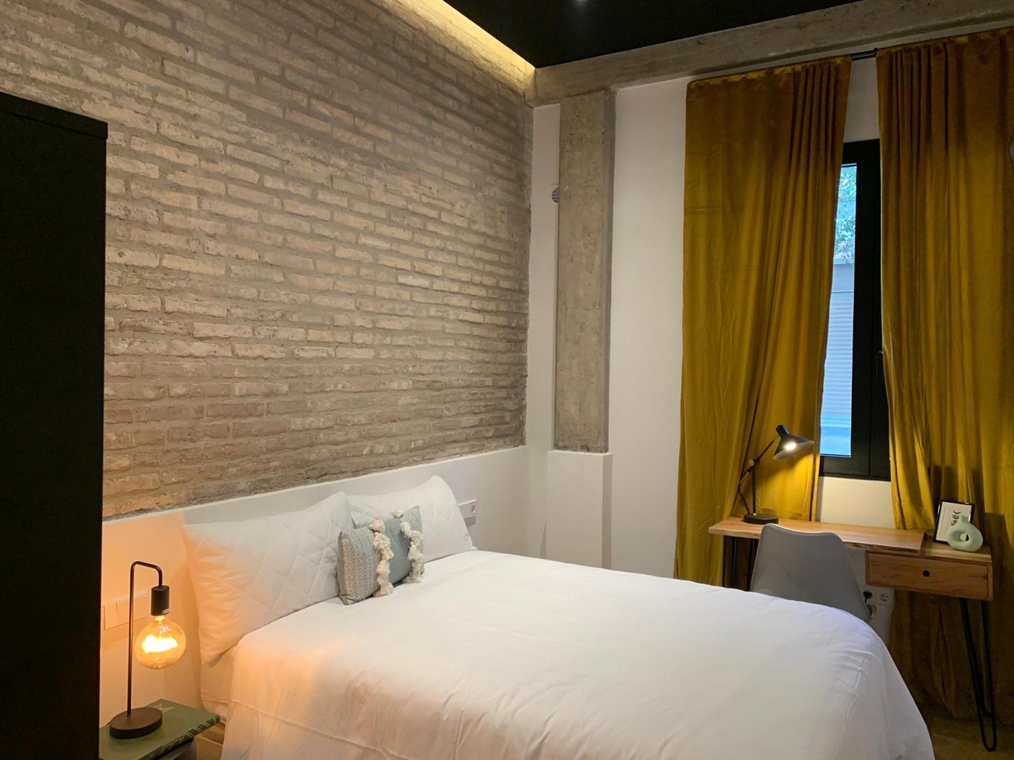 La Reina Beach Rooms Валенсия Экстерьер фото